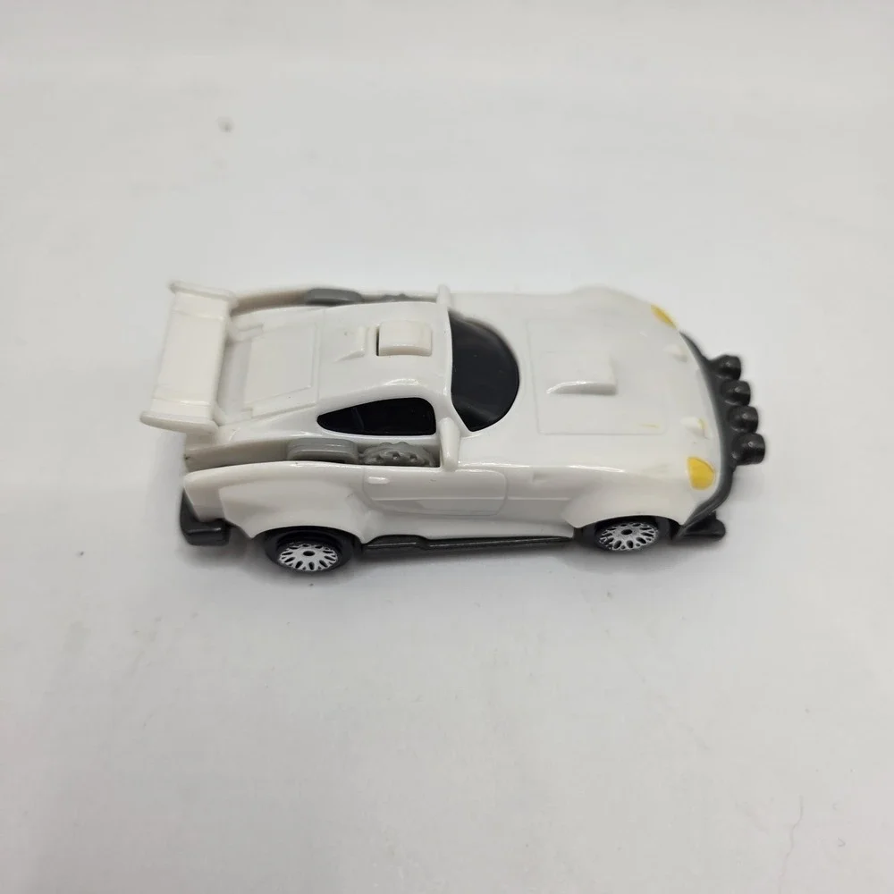 McDonald's Happy Meal‎ Toy Car White Sports Coupe 2019 Vietnam Collectible
